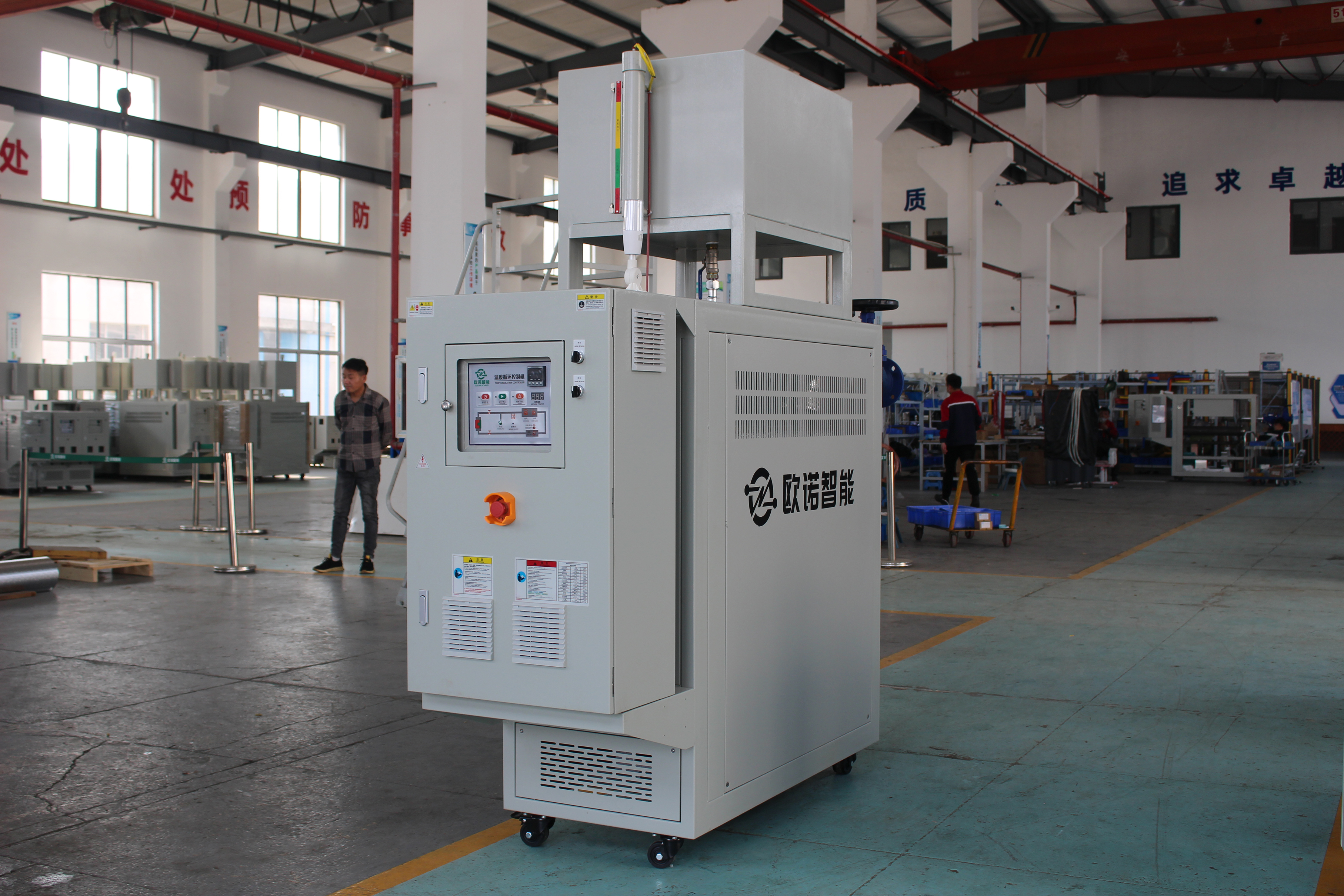 模溫機(jī)在半導(dǎo)體行業(yè)的重要應(yīng)用